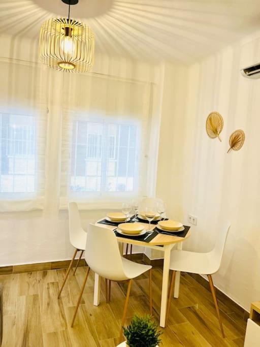 New Spacious And Cozy Apartment - Málaga Eksteriør billede
