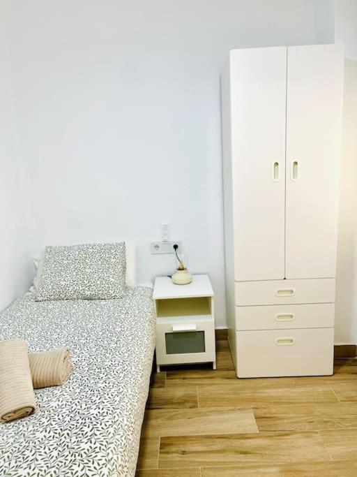 New Spacious And Cozy Apartment - Málaga Eksteriør billede