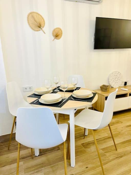 New Spacious And Cozy Apartment - Málaga Eksteriør billede